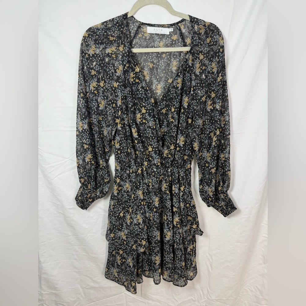ASTR The Label Black Mustard Floral Long Sleeveโ Mini Dress Size S
